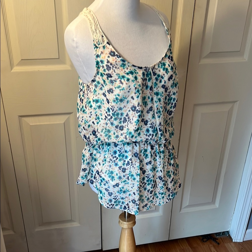 LC Lauren Conrad White and Green Sleeveless Tie Front Top